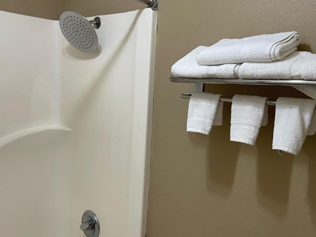 Best Budget Inn Bastrop Extérieur photo
